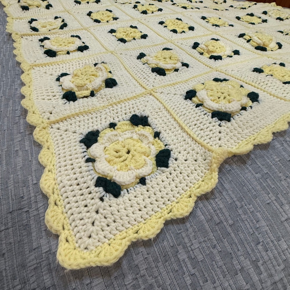 Vintage 70s‎ Handmade Crochet 3D Yellow Rose Afghan Blanket Throw Pillow 45"x45"